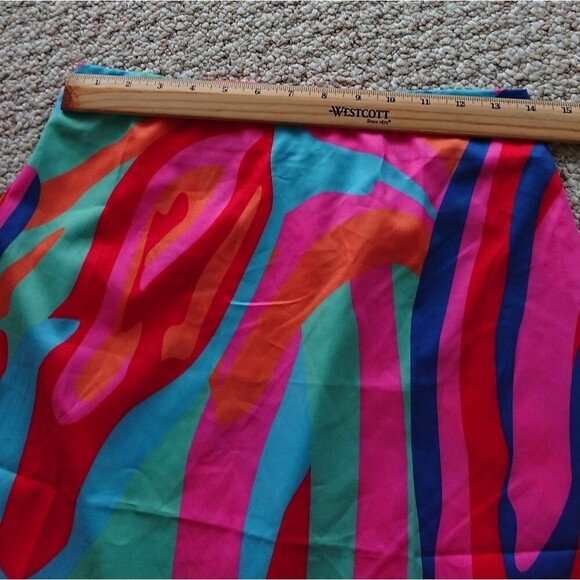 Vibrant Bold Color blouse and skirt set - Picture 12 of 14